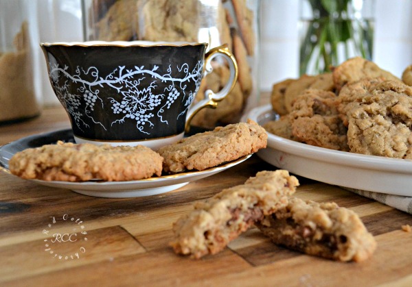 Oatmeal Chocolate Chip Cookies