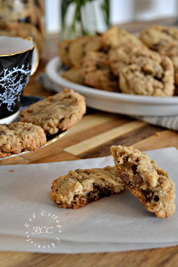 Oatmeal Chocolate Chip Cookies