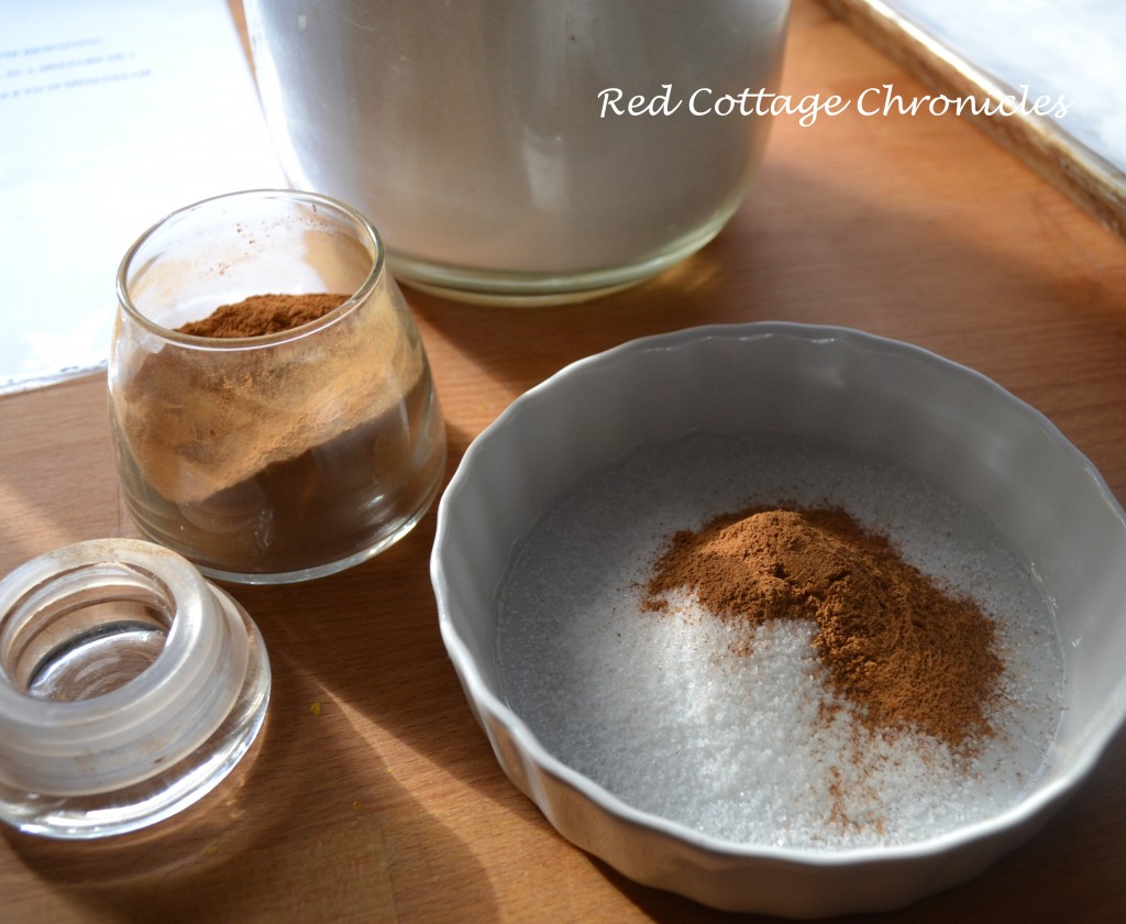 Mix 1 tablespoon of sugar with 1 teaspoon of cinnamon