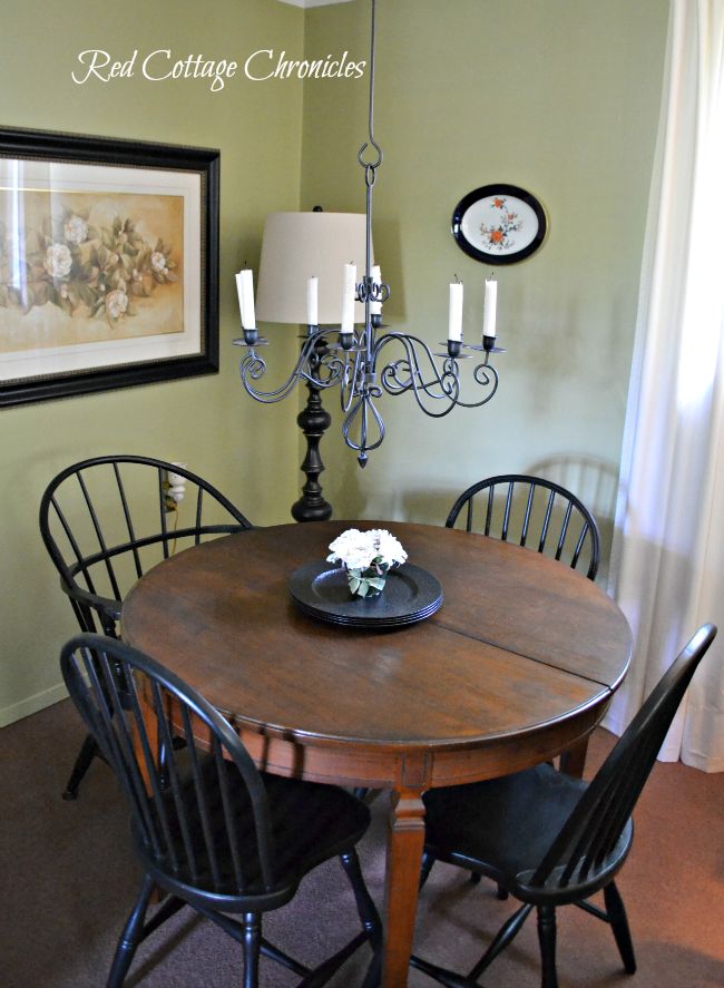 cottage dining room