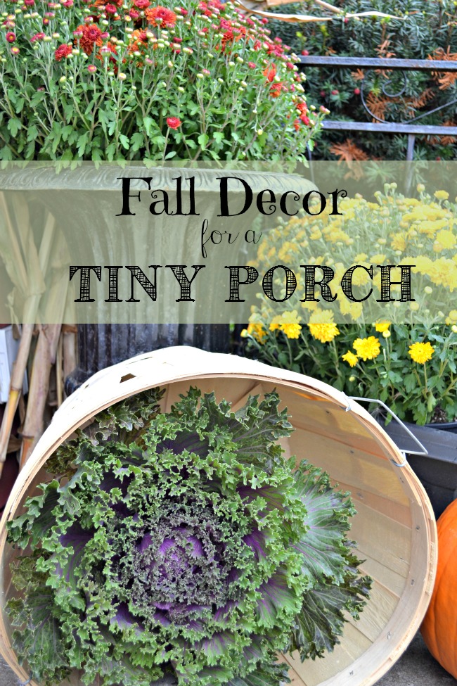 Fall Décor for a Small Porch
