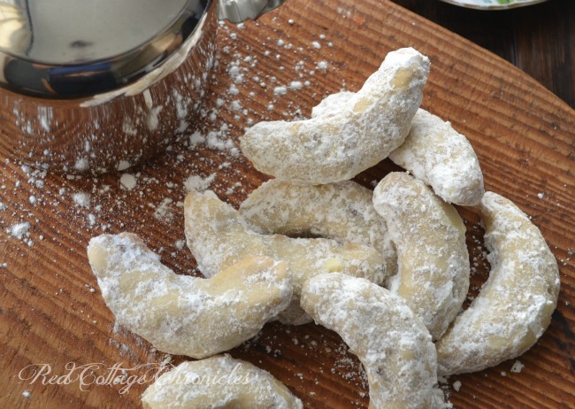 Holiday Baking - Pecan Sandies