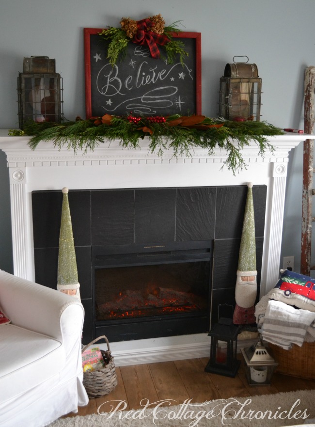 Christmas Mantel Sign DIY