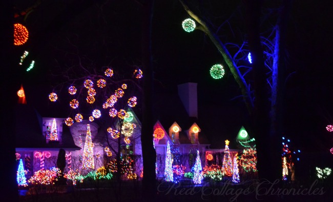 A gorgeous display of Christmas Lights on the Niagara River Parkway, Niagara On The Lake, Ontario