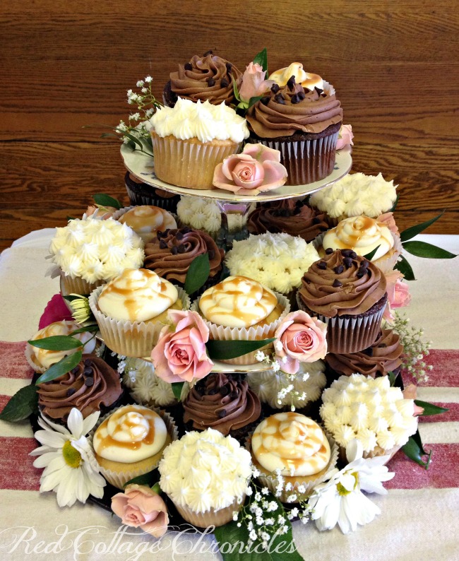 Rustic Cupcakes and Naked Cake!