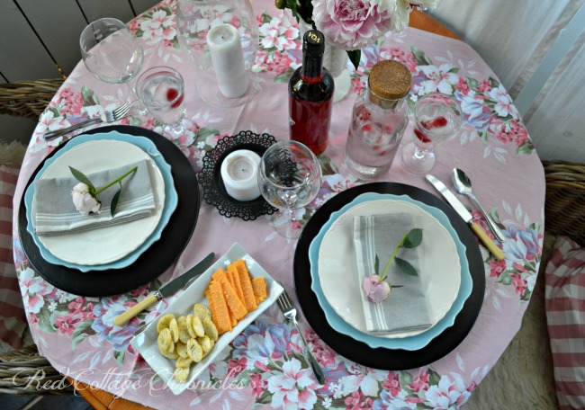 Tablescapes - A romantic table for two