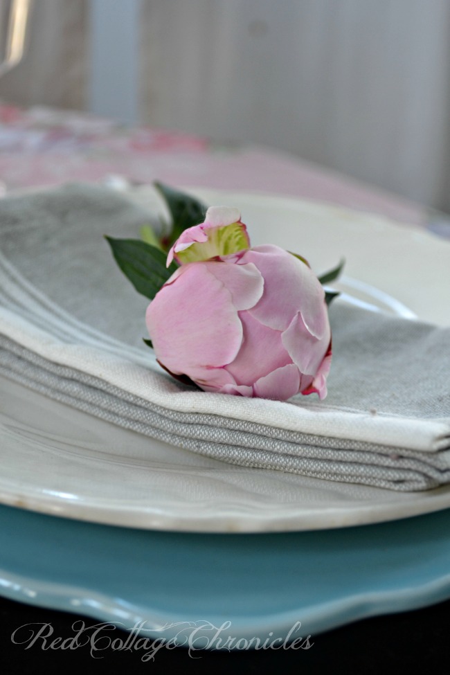 Tablescapes - Setting a romantic table for two
