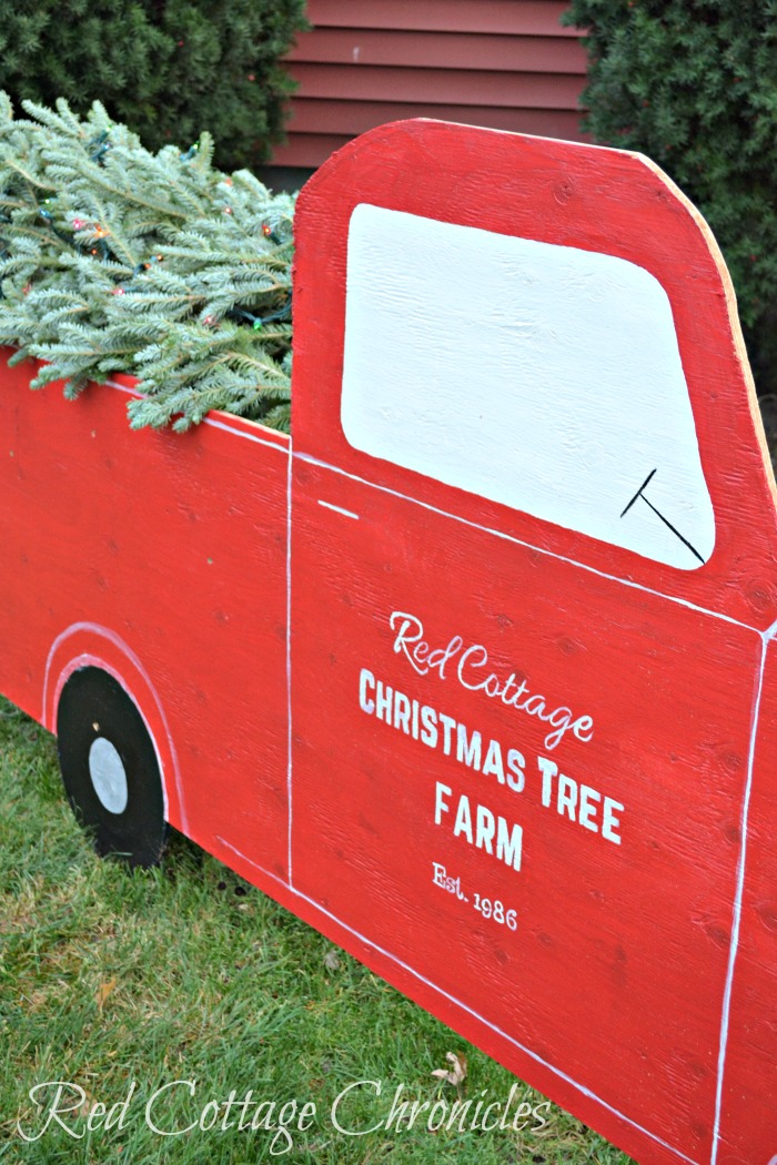 Outdoor Christmas Decorations DIY Red Truck & Christmas Tree