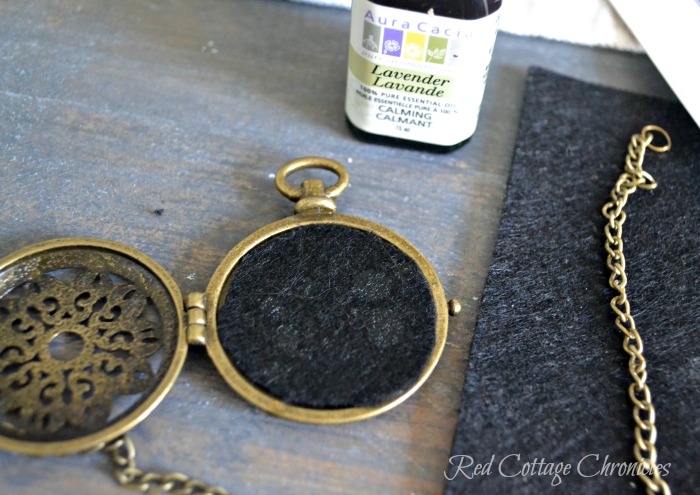 essential oils locket