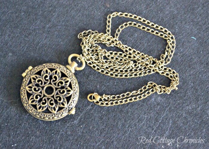 essential oils locket