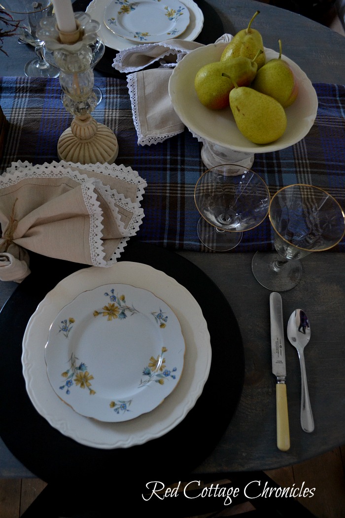 Early Autumn Tablescape Blog Hop