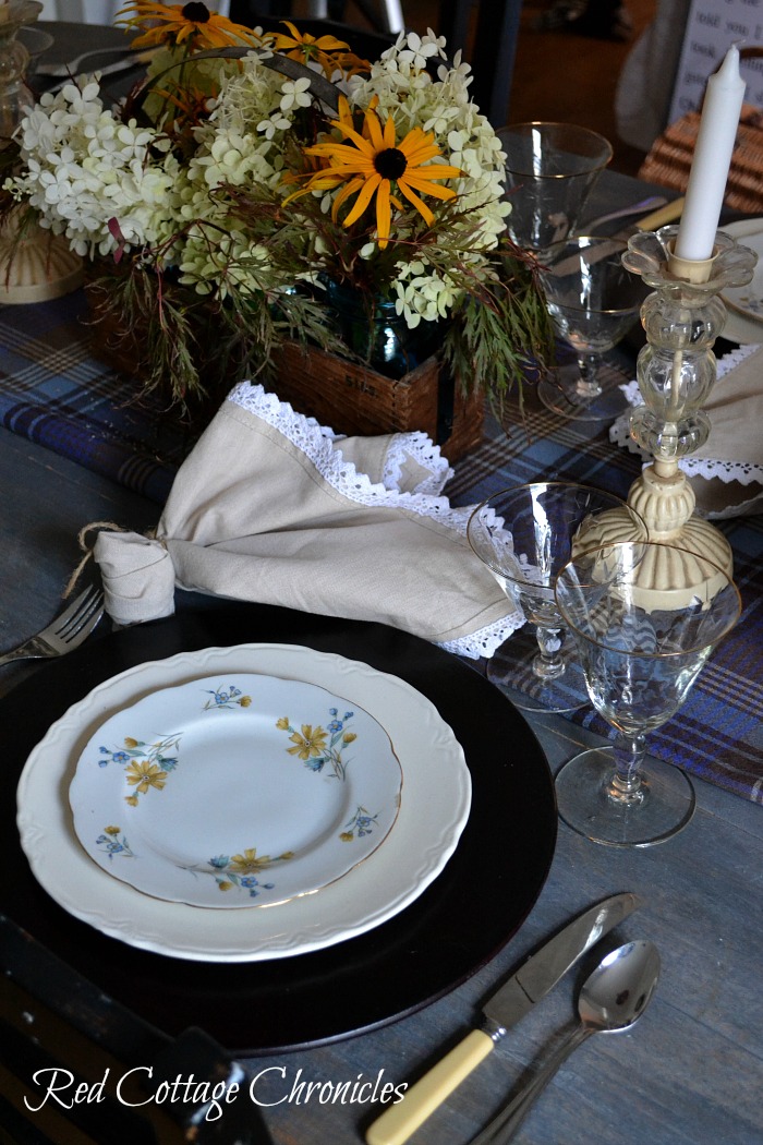 Early Autumn tablescape blog hop