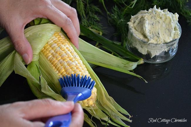 Grilled Corn on the Cob with Dill Butter