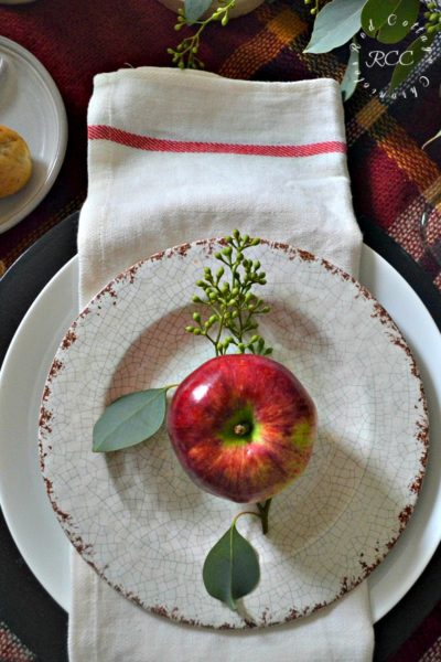 Easy Thanksgiving table setting ideas - year in review