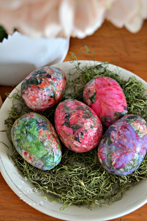 Decorating Plastic Easter eggs with Mod Podge and Napkins