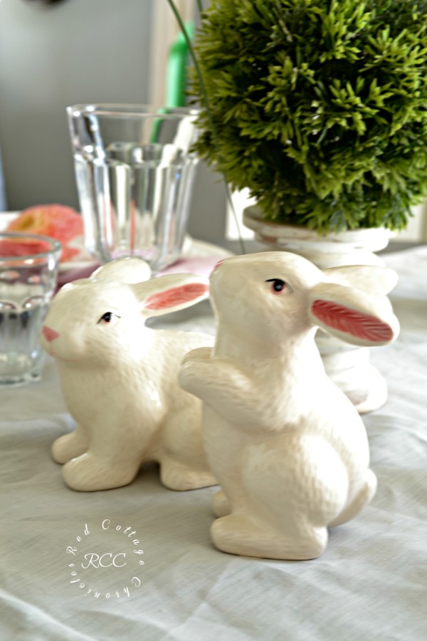 easy spring table decor