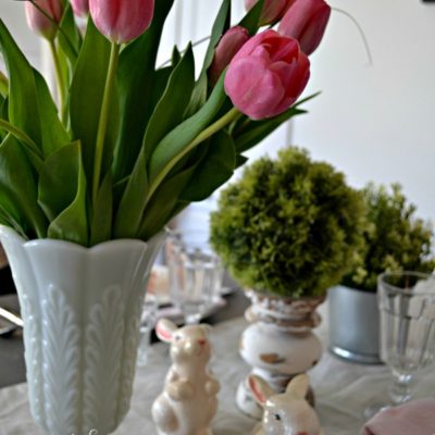 Simple Spring Tablescape