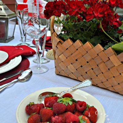 Red, White (& Blue) Tablescape Blog Hop