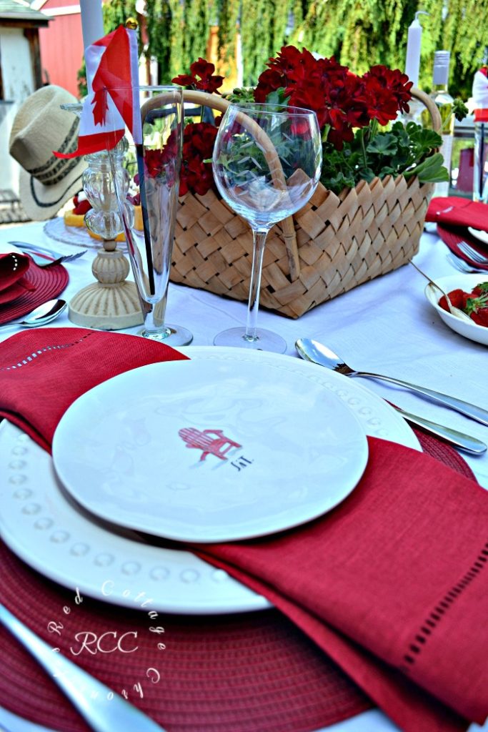 Canada Day Tablescape Ideas