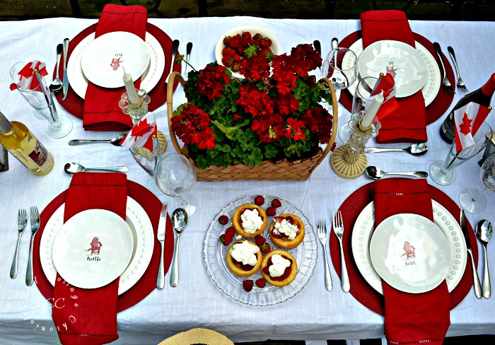 Canada Day tablescape ideas