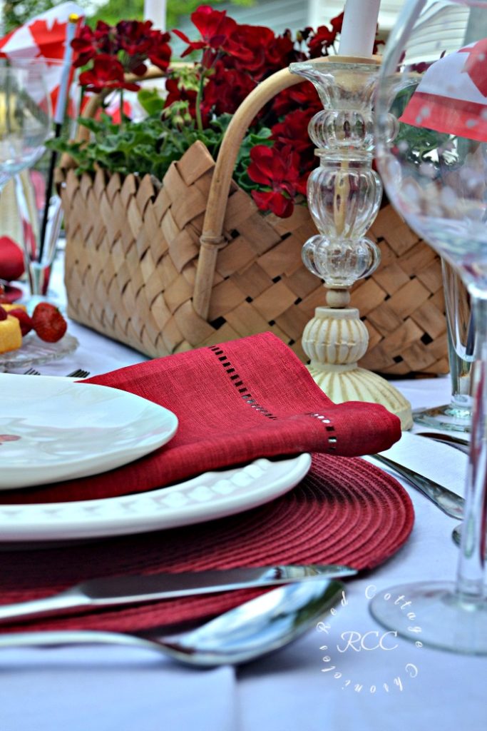 Canada Day Tablescape Ideas