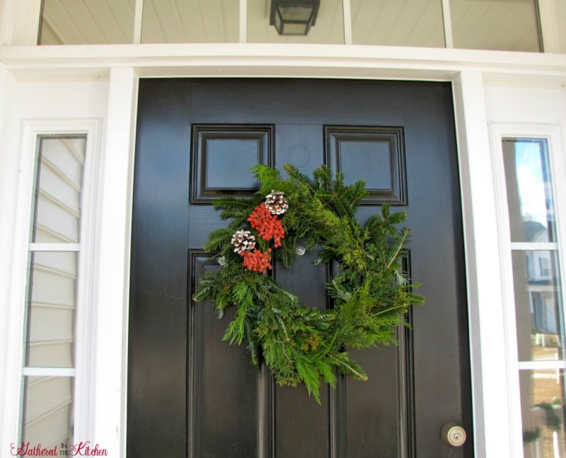 10 Easy DIY Christmas Door Decor Ideas