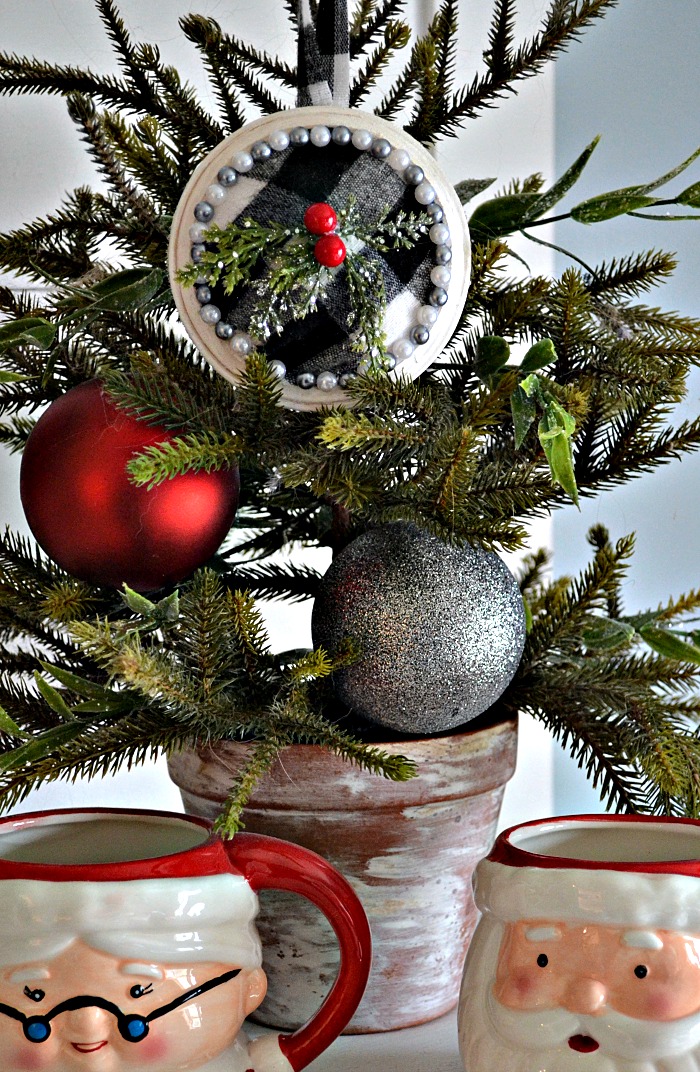DIY Pearls and Plaid Christmas Ornament