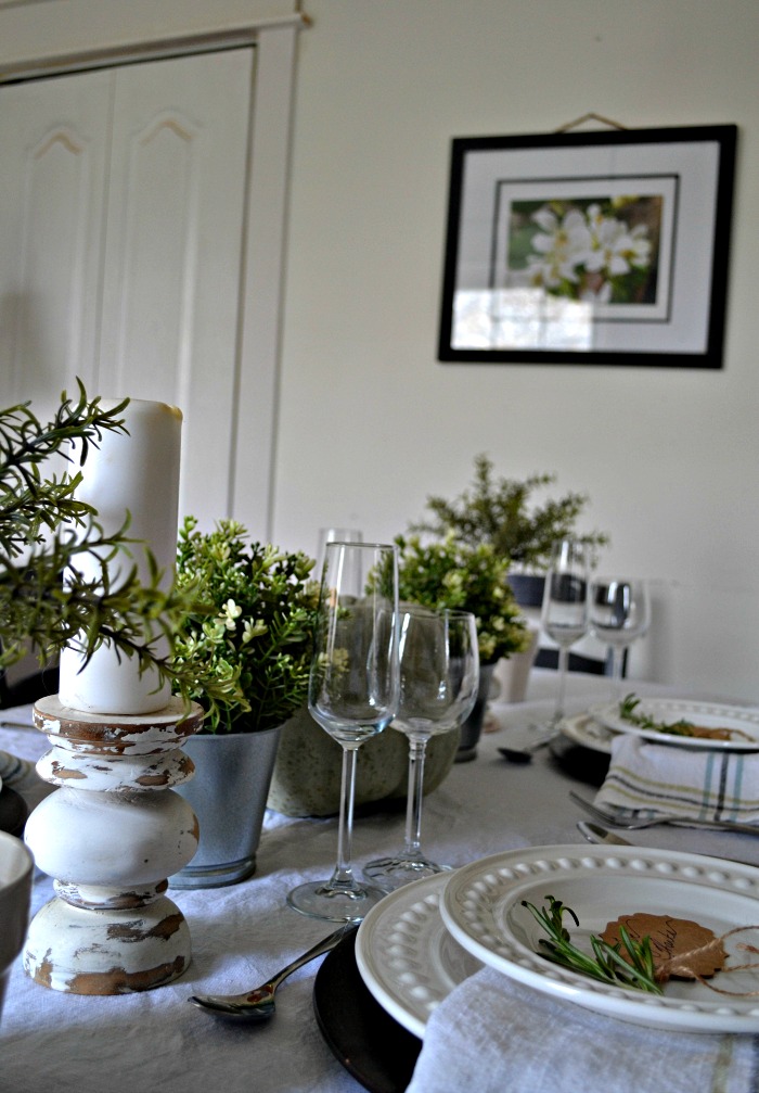 Simple Thanksgiving Tablescape