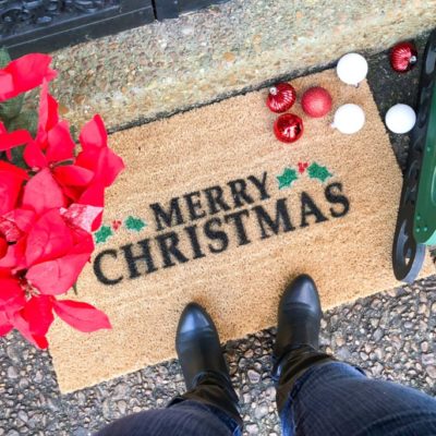 5 Easy and Affordable Outdoor Christmas Decor Ideas