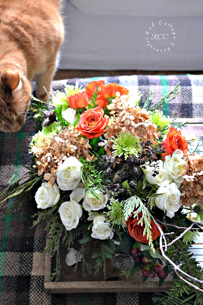 Market Flower Monday – $12 Coffee Table Arrangement