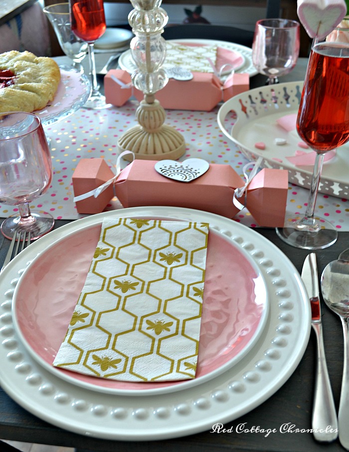 24 Valentine’s Day Table Decoration Ideas