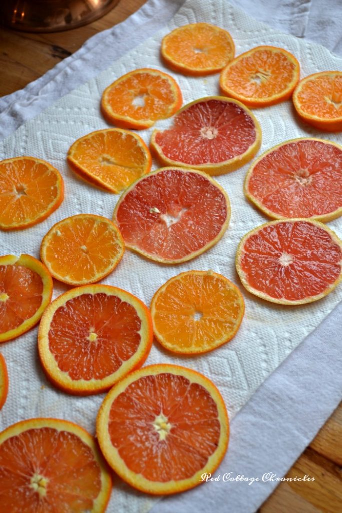 DIY dried citrus wreath