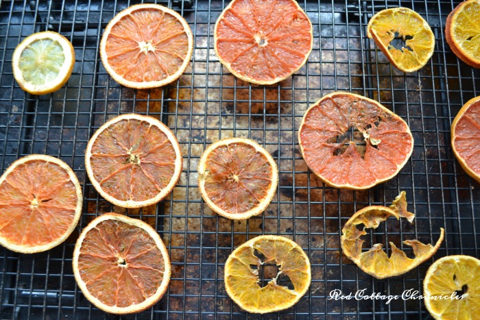DIY dried citrus wreath