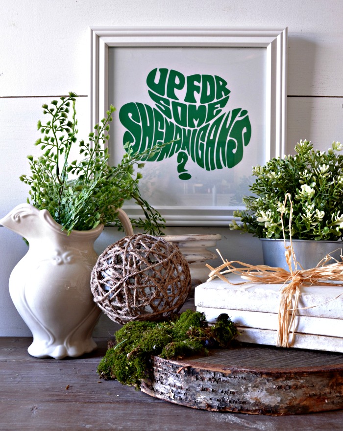 Cricut Projects for Beginners – Shamrock Subway Art