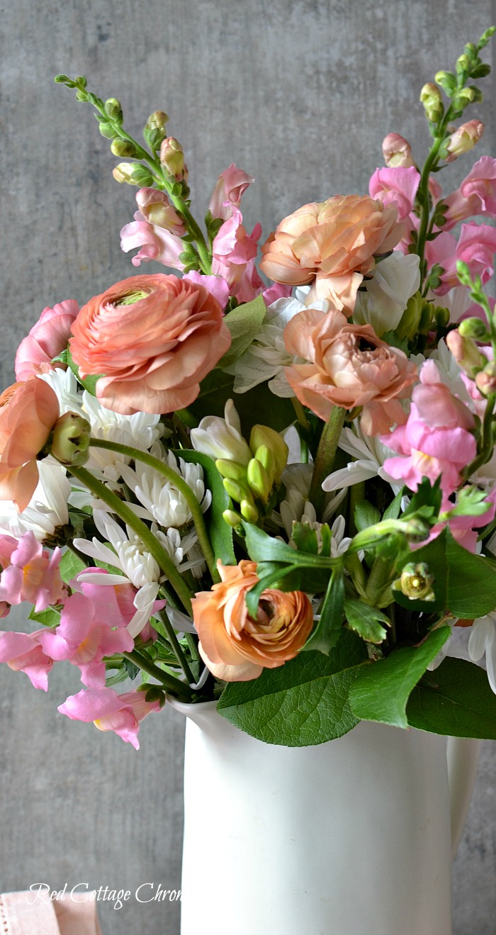 how to arrange spring flowers