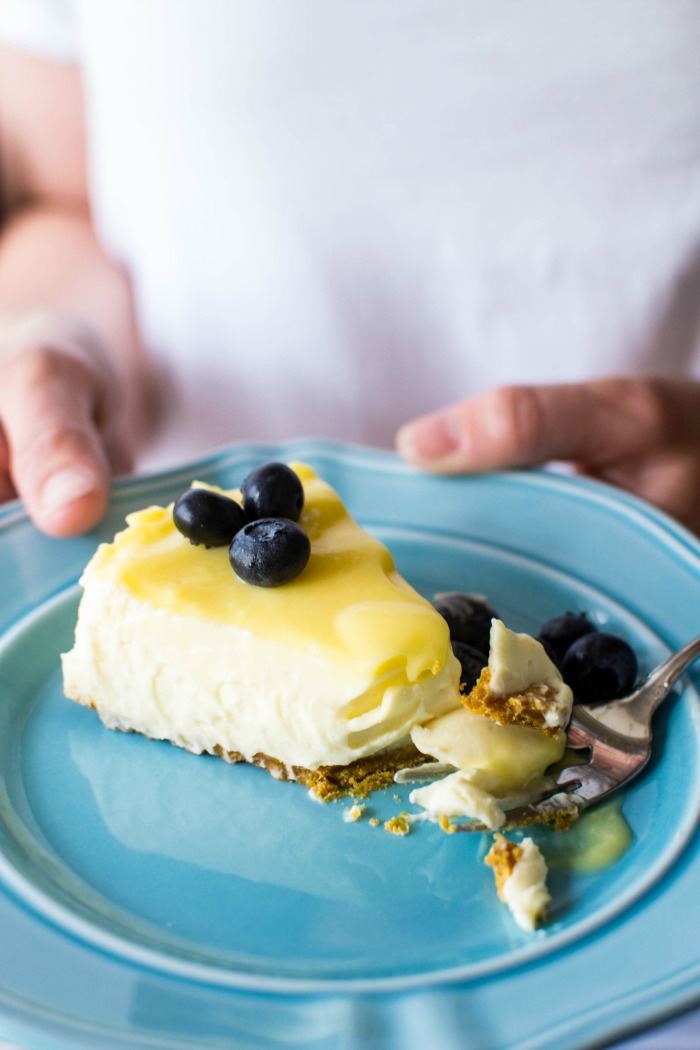 No bake lemon cheesecake made with lemon curd