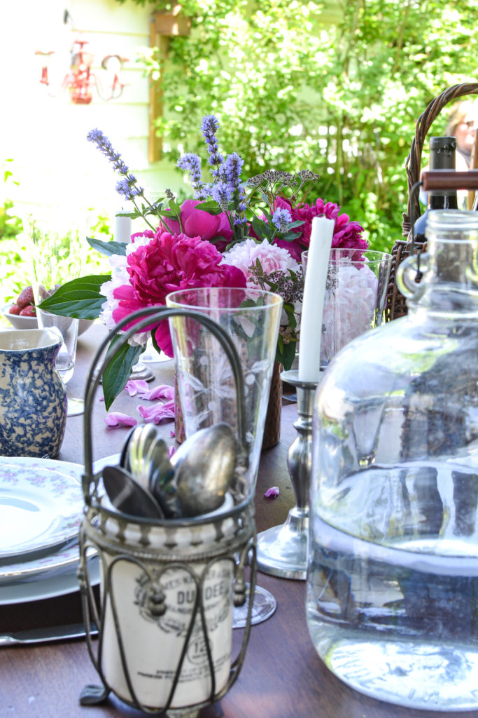 styling garden tablescapes