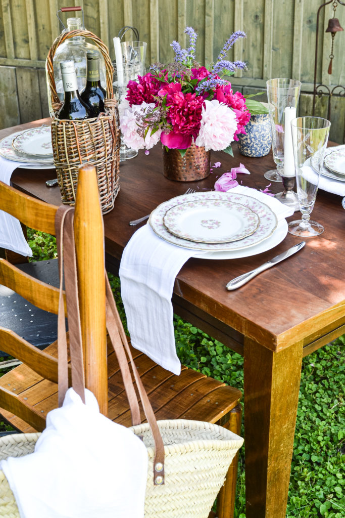 alfresco garden tablescapes