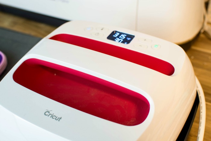custom school supplies with the Cricut Easy Press II