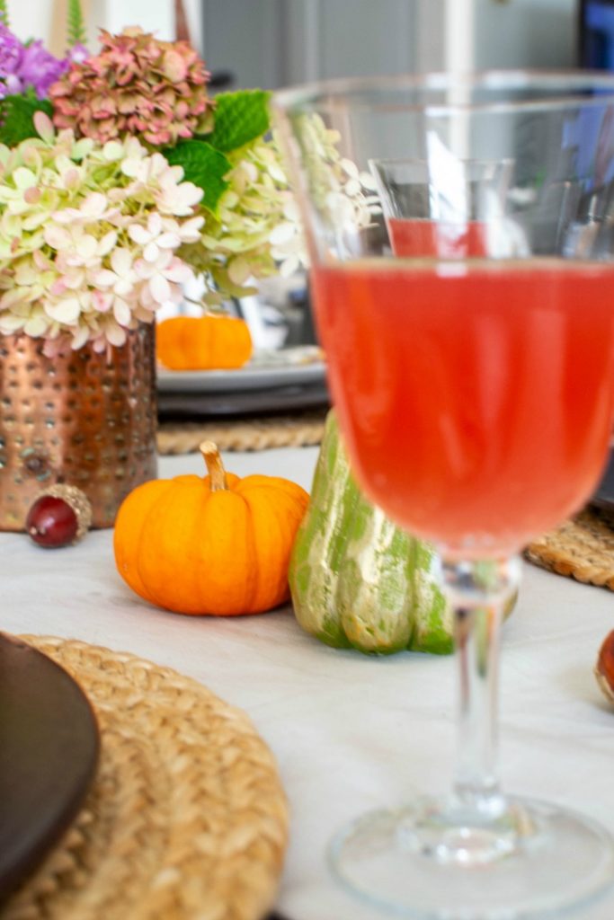 Simple Autumn Tablescape