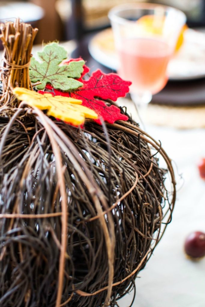 Simple Autumn Tablescape