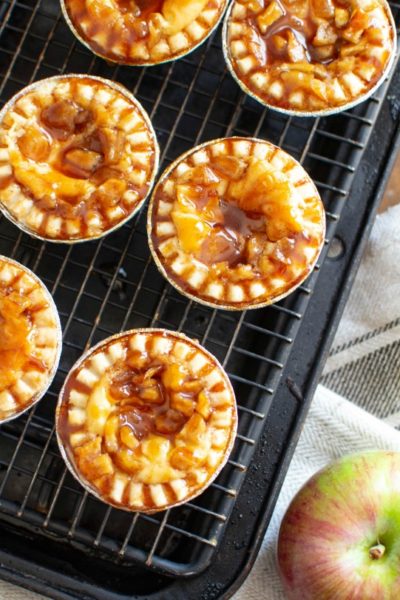 apple cider cheesecake tarts