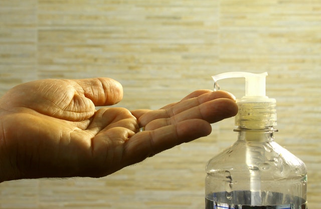 glass hand soap bottles to reduce plastic waste