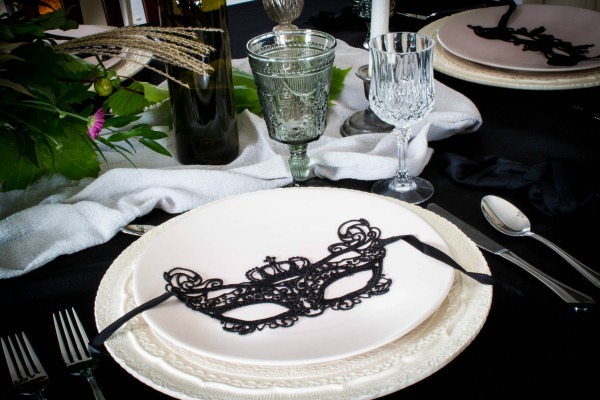 Halloween table setting ideas