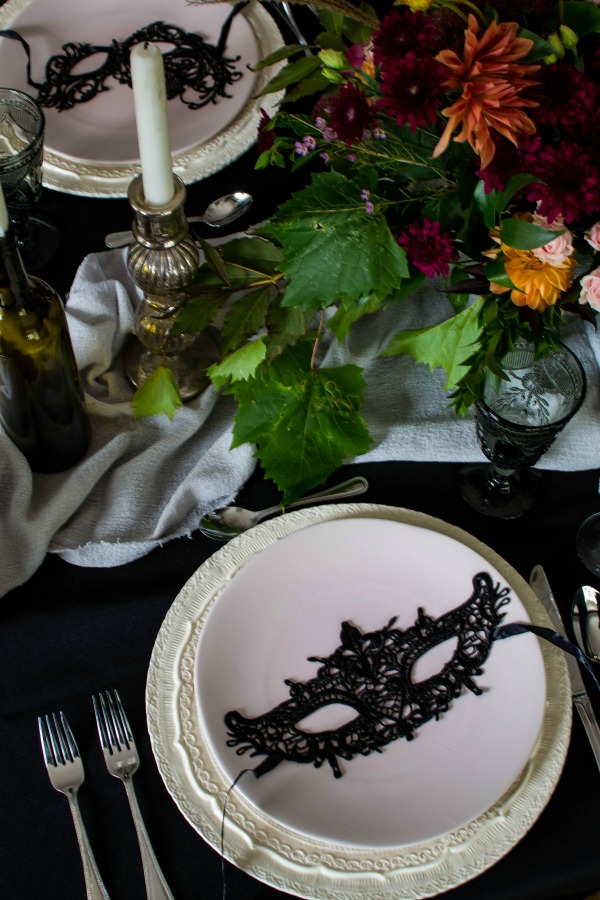 Halloween table setting ideas