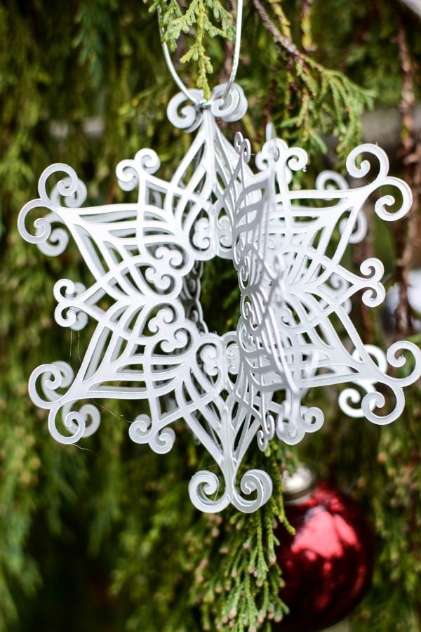 how to make a 3D snowflake ornament