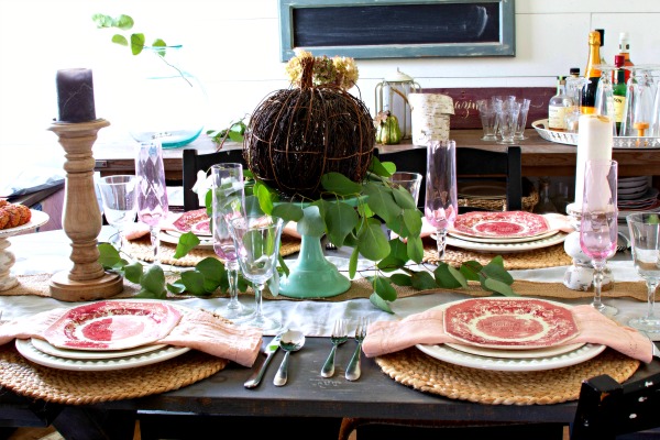 Thanksgiving table decor