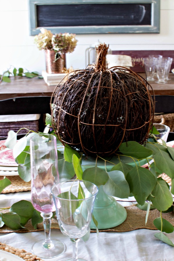 Thanksgiving table decor