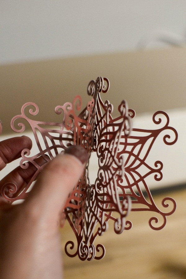 how to make a 3D snowflake ornament