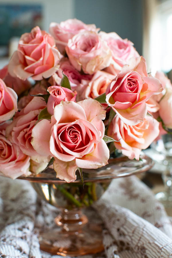 Pretty in Pink Valentine's Day table decor ideas